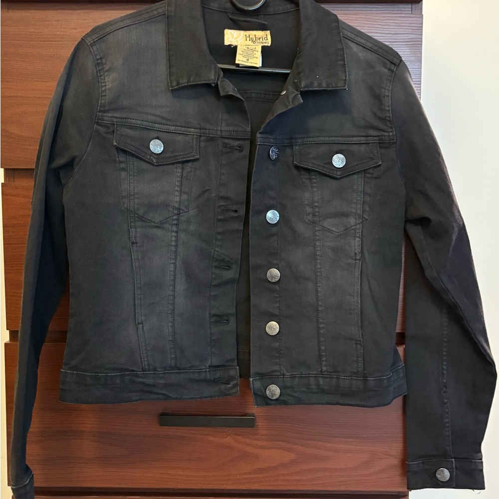 Hybrid & Company Black Jacket